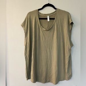 Athleta 2X Cloudlight Stratus Tee- Laurel Olive